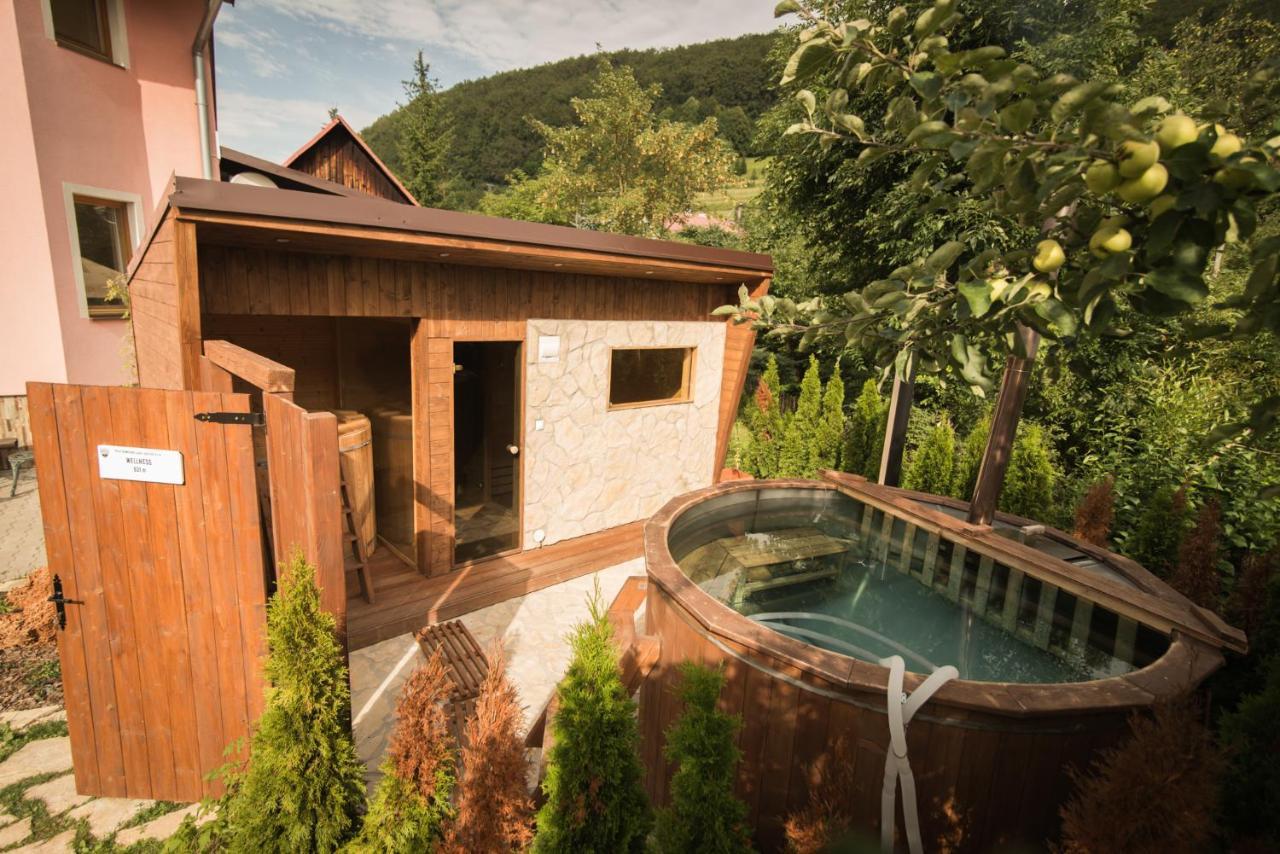 Villa Dumbierka - B&B, Wellness, Brewery, Ebikes Mýto pod Ďumbierom Dış mekan fotoğraf